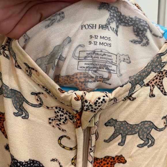 Posh Peanut 9-12M zip up footed onesie! - Picture 4 of 4